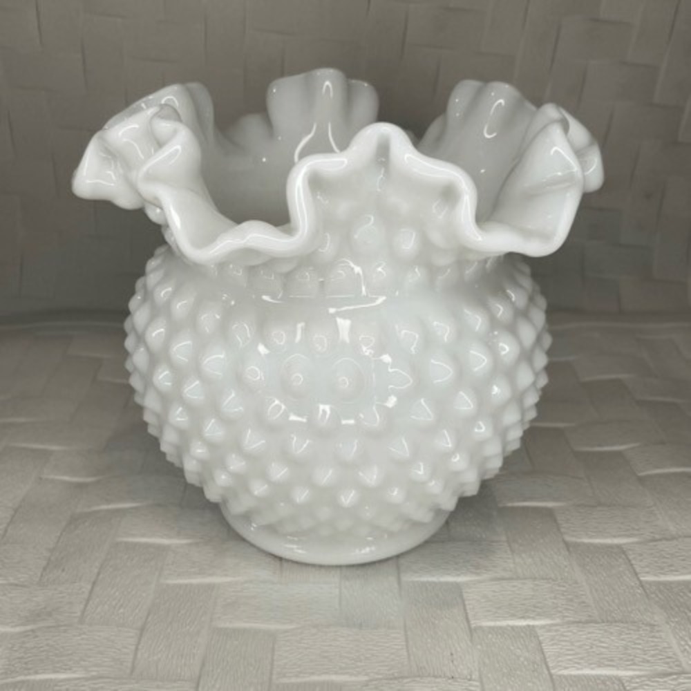 Vintage Fenton Art Milk Glass Double Crimped Hobnail Shape Cupped Vase 5"x6"